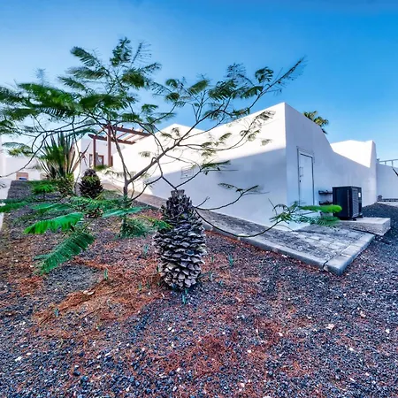 Lava And Sea- Private Pool, Amazing Sea Views